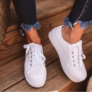 Steve Madden Bobbi30 Platform Sneakers White Size 11 90s